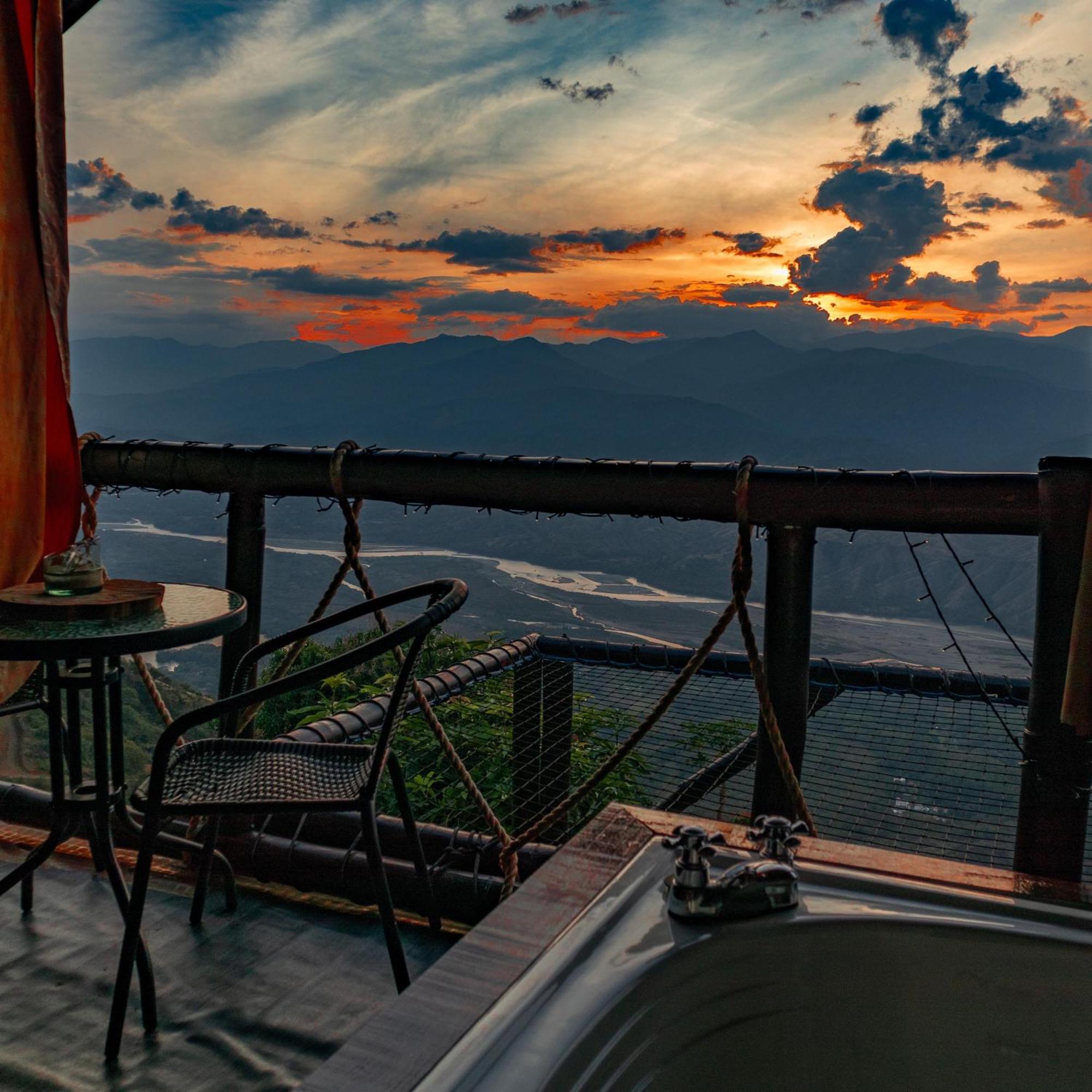فندق Glamping Mirador Santa Fe-سوبيتران المظهر الخارجي الصورة